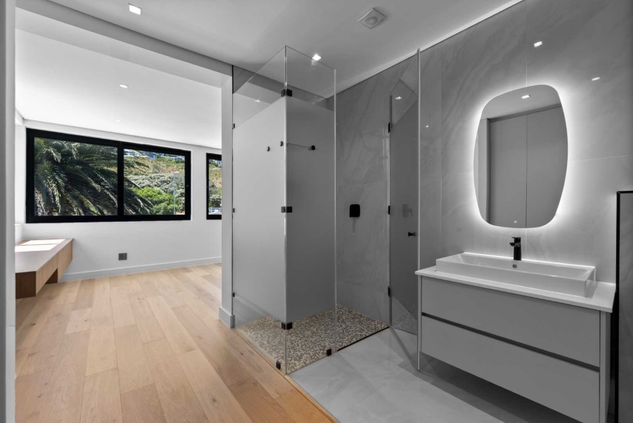 5 Bedroom Property for Sale in Camps Bay Western Cape